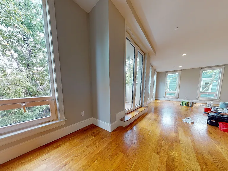 166 Hampshire St #3 — Photo 4
