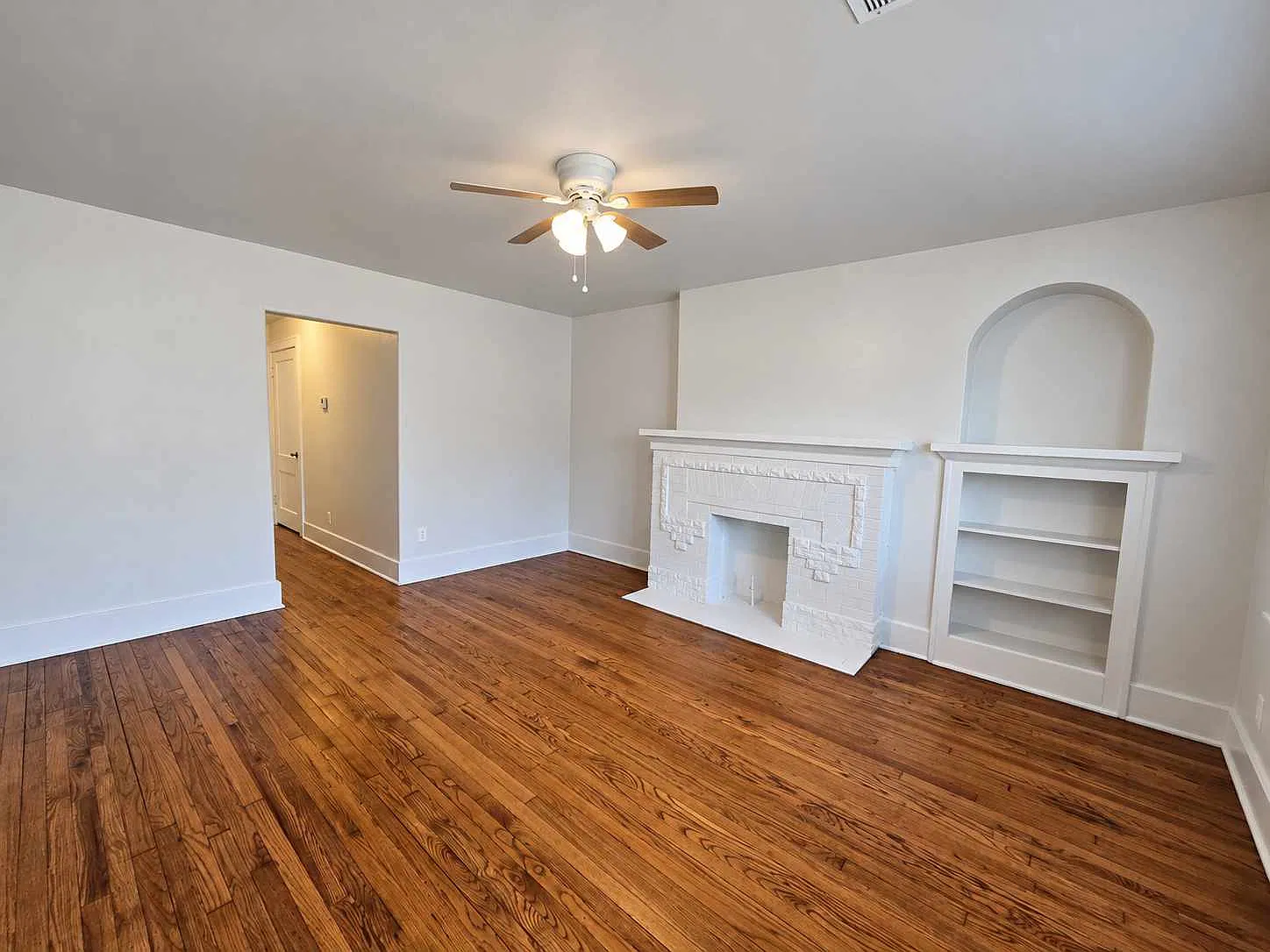 2 bed, 888 sqft, $1,200 — Photo 4