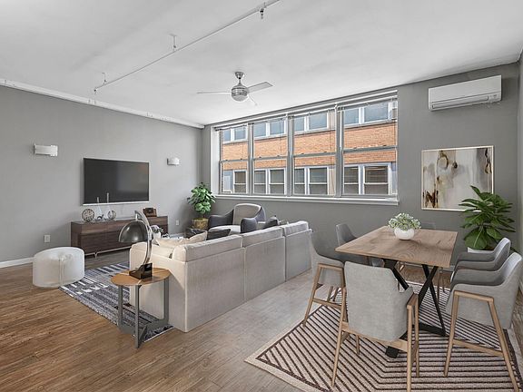 2nd image of 4242 Lindell Blvd #203