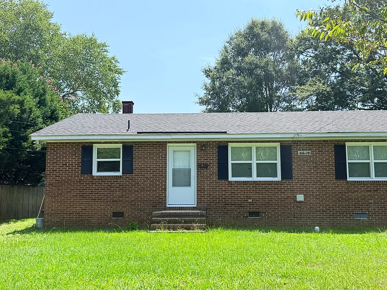 4019 Laurinburg St #A — Photo 1