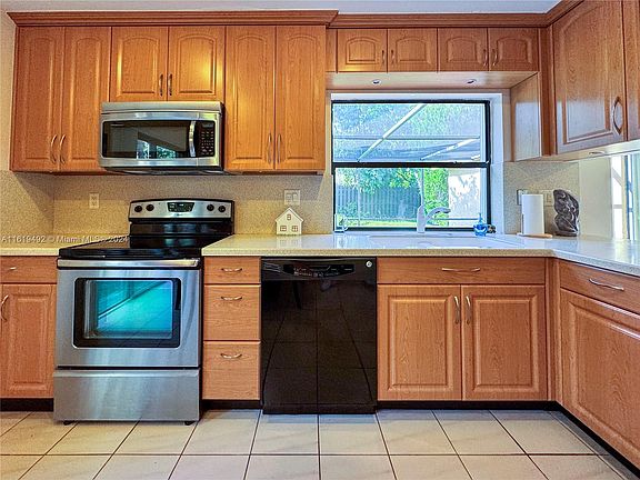 4th image of 13280 SW 108th Street Cir
