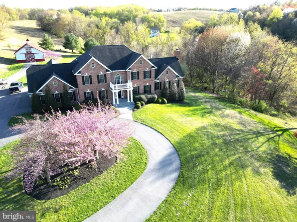 2995 Sams Creek Rd, New Windsor, MD 21776