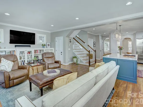 1825 Lombardy Cir, Charlotte, NC 28203