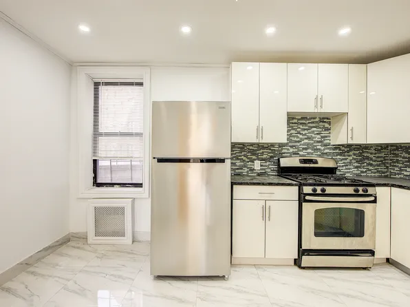 100-25 Queens Boulevard image 17 of 40