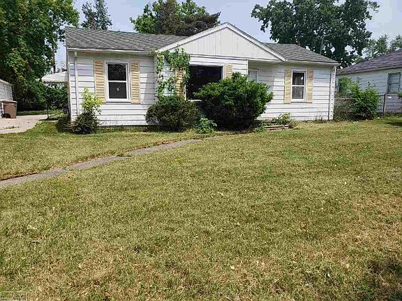 2nd image of 566 Pearsall Ave