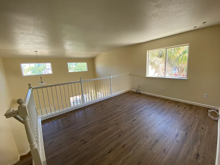 1130 King Loop — Photo 10