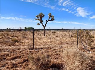 7226 Maricopa Rd, Phelan, CA 92371