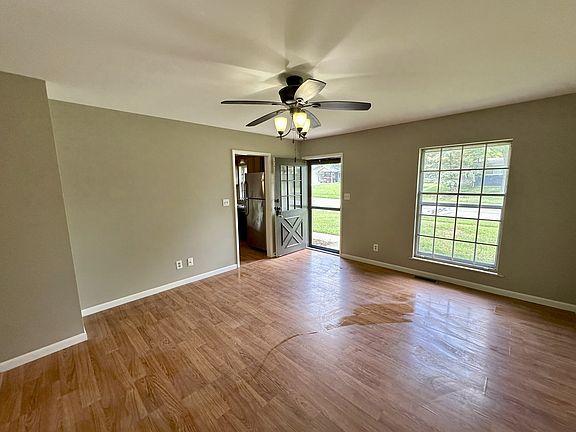 2nd image of 227 Creekwood Dr