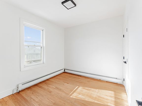3rd image of 521-523 Bayway Ave #2R