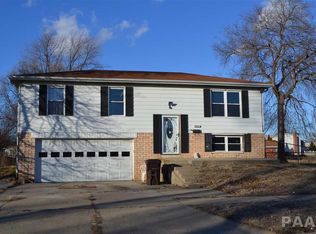 715 W Johnson Ct, Peoria, IL 61605