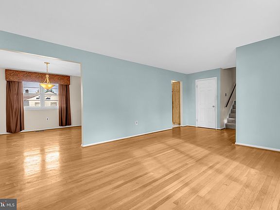 4th image of 12700 Sholton St
