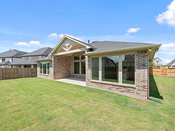 28819 Ember Crest Covered Outdoor Living