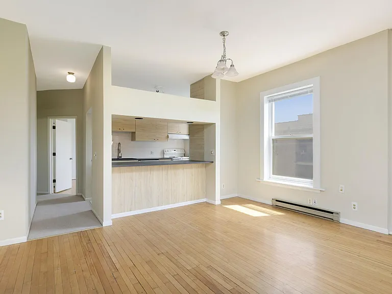 2421 Emerson Ave S #107 — Photo 18