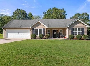 5433 Latham Manor Dr, Gainesville, GA 30506