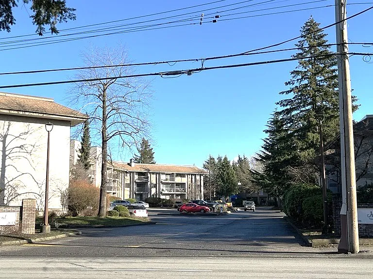 3044 Clearbrook Rd — Photo 9