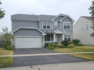 736 Portsmouth Dr, Hampshire, IL 60140