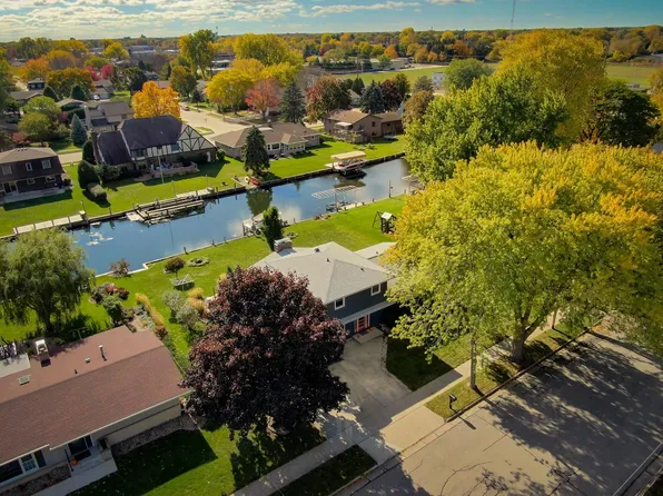 901 Anchorage Ct, Oshkosh, WI 54901