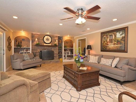 5th image of 300 Sweetwater Club Ct