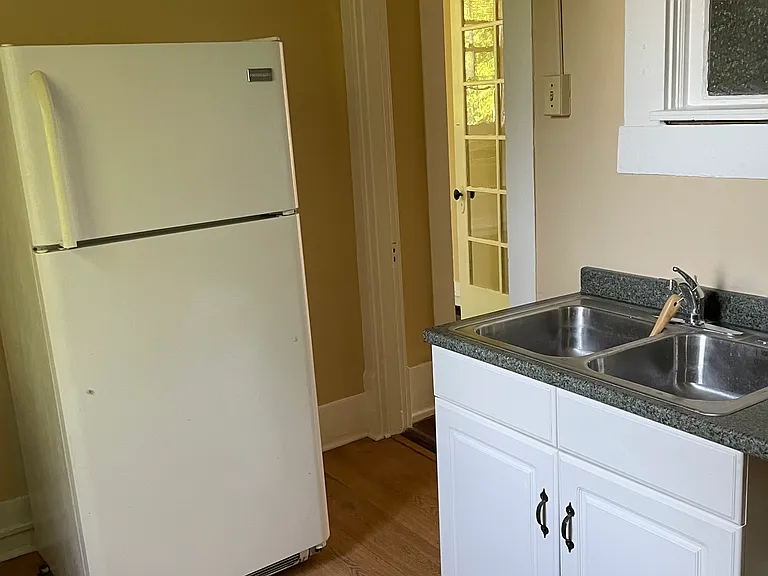 514 Wapping St #D — Photo 13