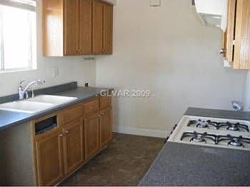 2nd image of 314 Yosemite St