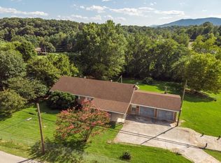 2471 Rutrough Rd, Roanoke, VA 24014