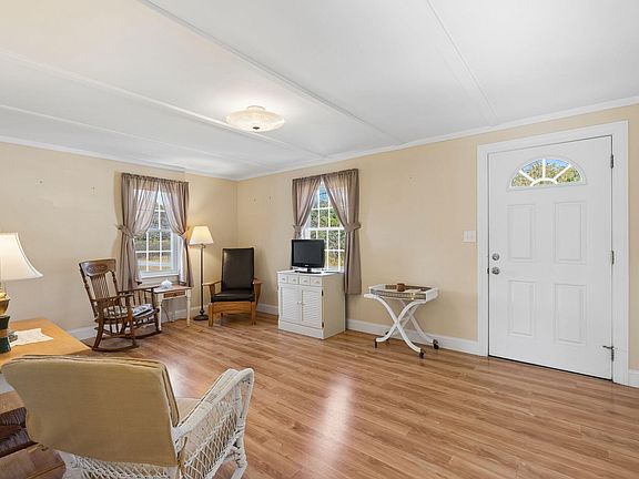 4th image of 306 Whiskeag Road