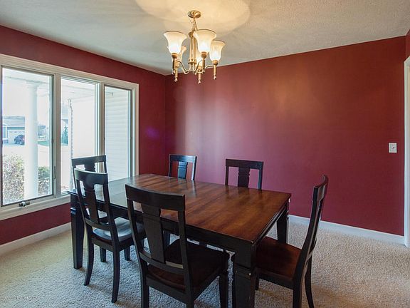 3rd image of 1568 Sanborn Dr