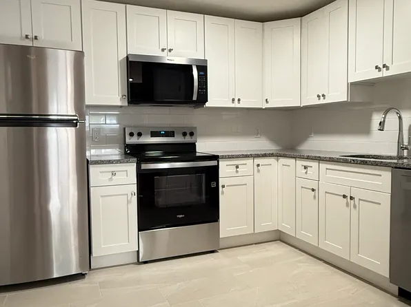 44 Oakcrest Rd #32, Hyde Park, MA 02136