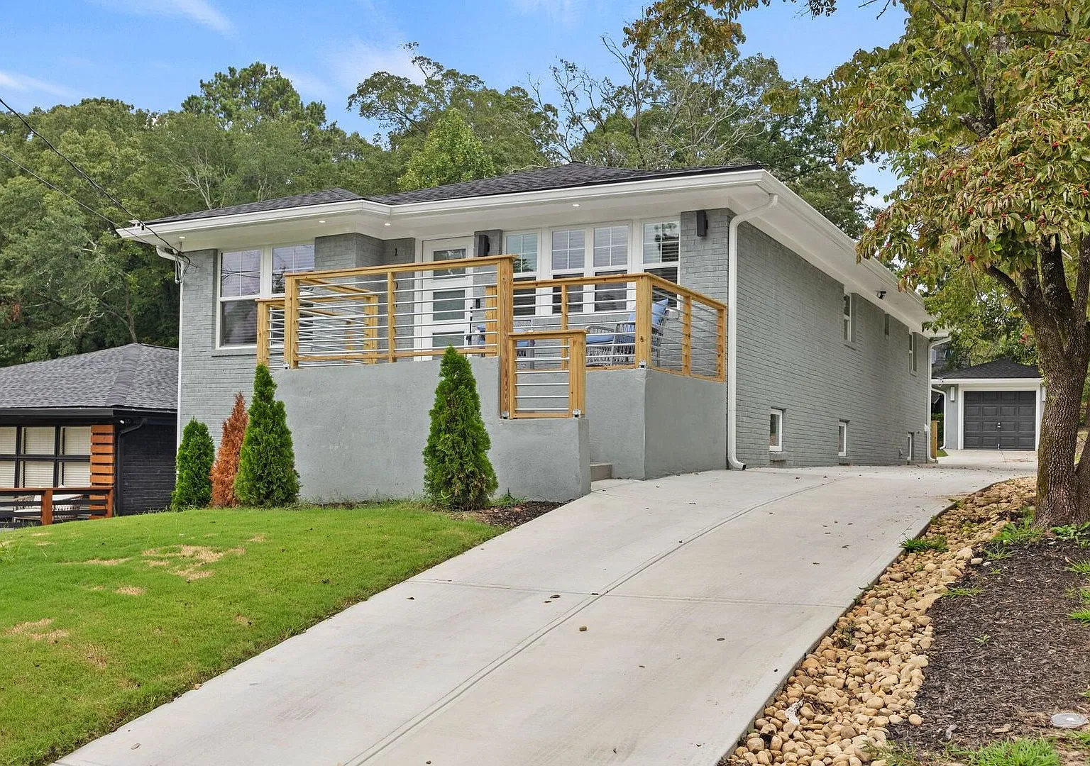 Spacious 5BR Home near Georgia Tech, GWCC & Grady — Photo 2
