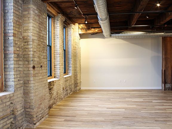 5th image of 640 W Freshwater Way #501