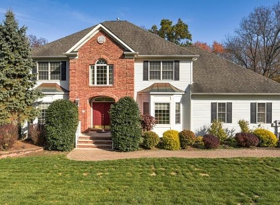 2nd image of 21 Kanouse Ln