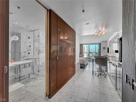 3rd image of 4381 W Flamingo Rd #2510