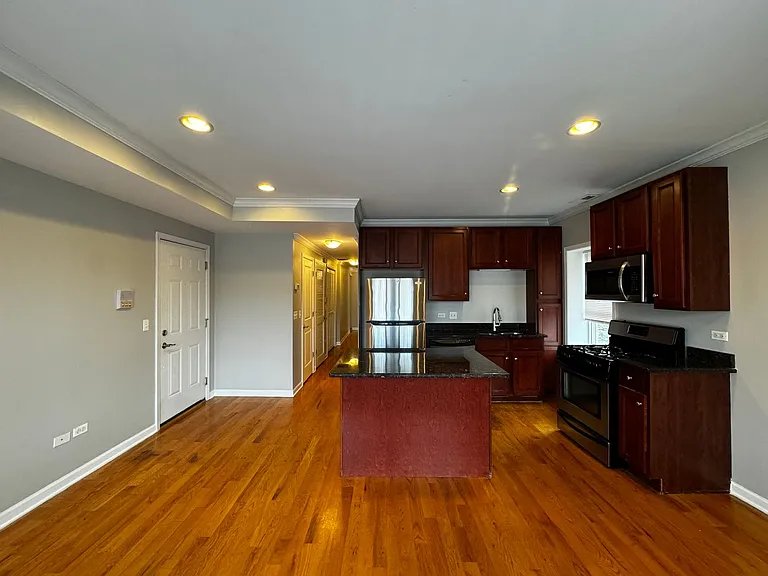 4057 W Melrose St #2 — Photo 3