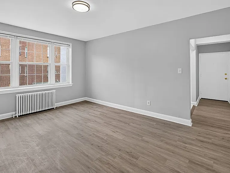 1441 Somerset Pl NW #202 — Photo 5