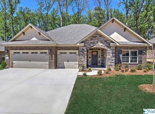 100 Hollybrook Dr NW, Madison, AL 35757