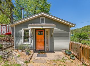 46 Old Bee Tree Rd, Swannanoa, NC 28778