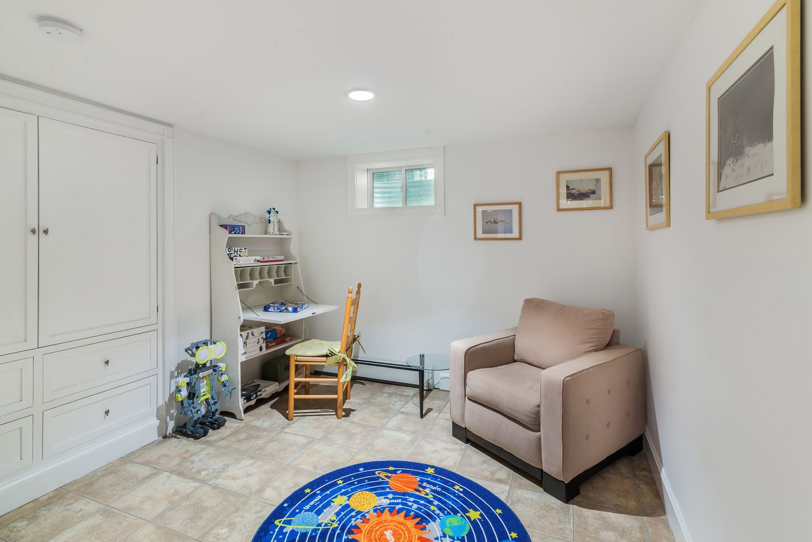  Extra Lower Level flex space