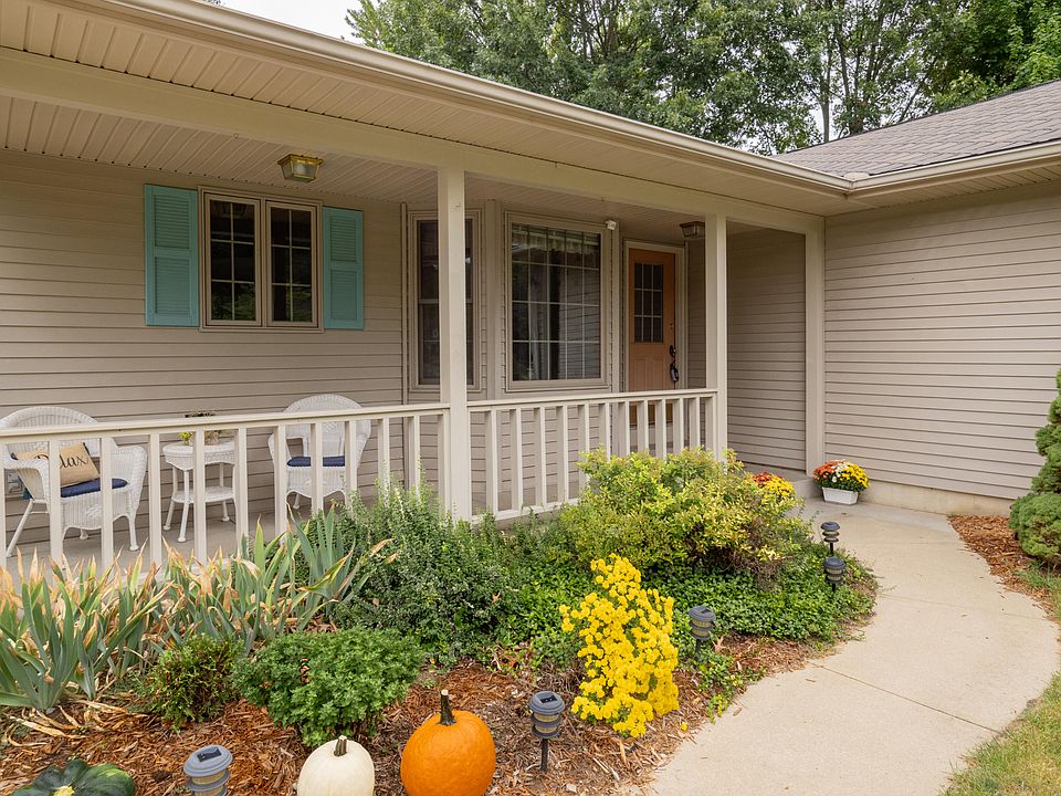 34490 Terrace Ct, Paw Paw, MI 49079 Zillow