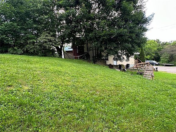 3rd image of 312 Zeigler Ave