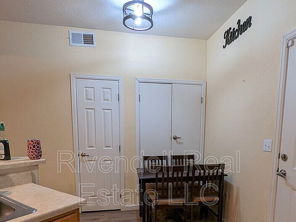 5th image of 1049 S Walden Way Unit 153