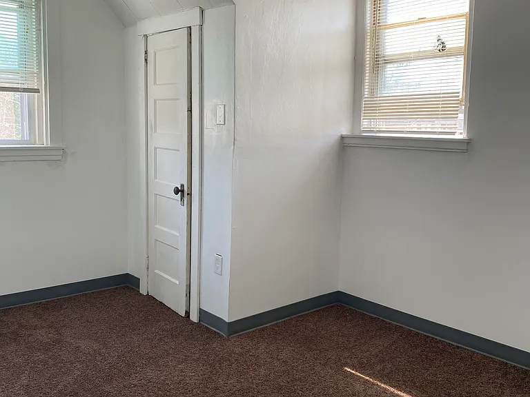 1200 Thomas St — Photo 10