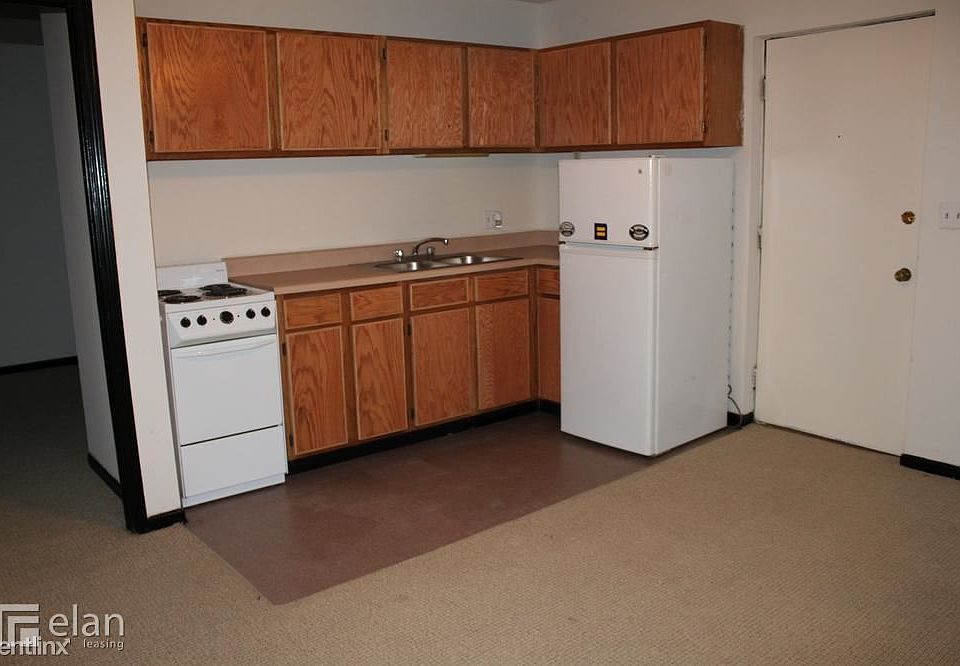 1st image of 3933 N Clarendon Ave APT 508