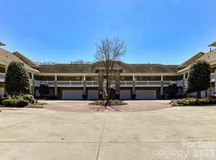 8665 Edinburgh Square Dr, Cornelius, NC