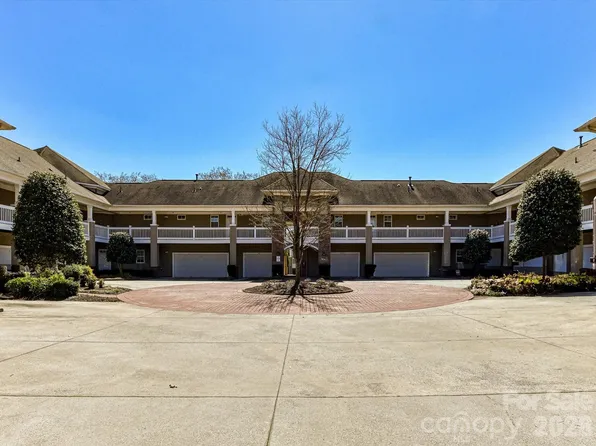 8665 Edinburgh Square Dr, Cornelius, NC 28031