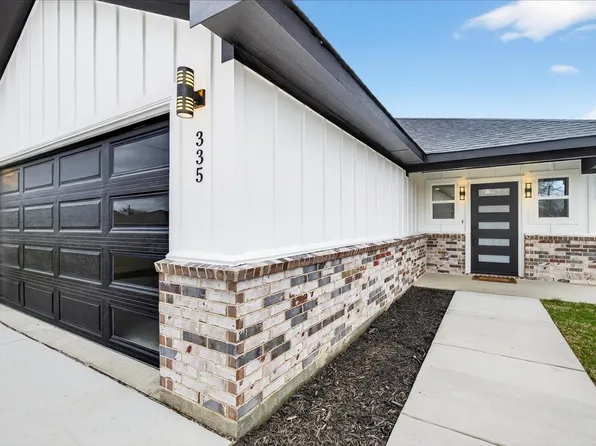 335 Flying Brg, Gun Barrel City, TX 75156