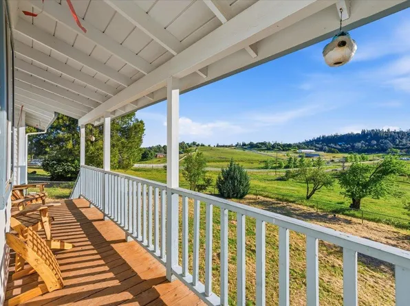 20601 John Born Rd, Penn Valley, CA 95946