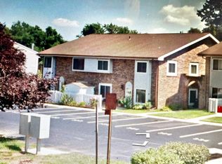 305 Cobble Creek Curv, Newark, DE 19702