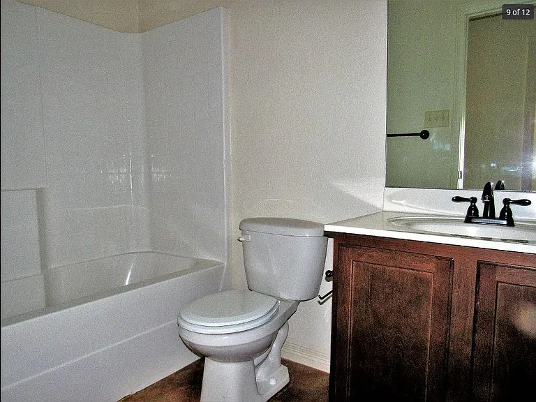 608 Karey Dr #B — Photo 9