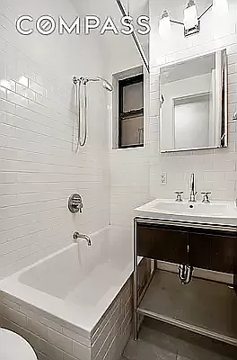 344 W 14th St #B3 — Photo 5