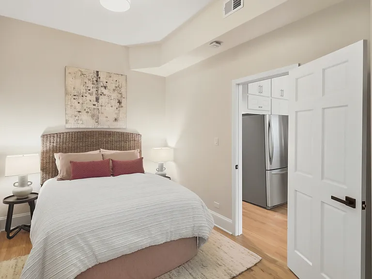 3053 N Seminary Ave #2 — Photo 8